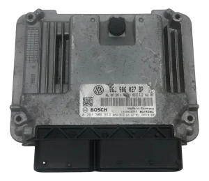 Calculateur moteur BOSCH MED 17.5.2