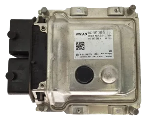 Calculateur moteur BOSCH ME17.5.24